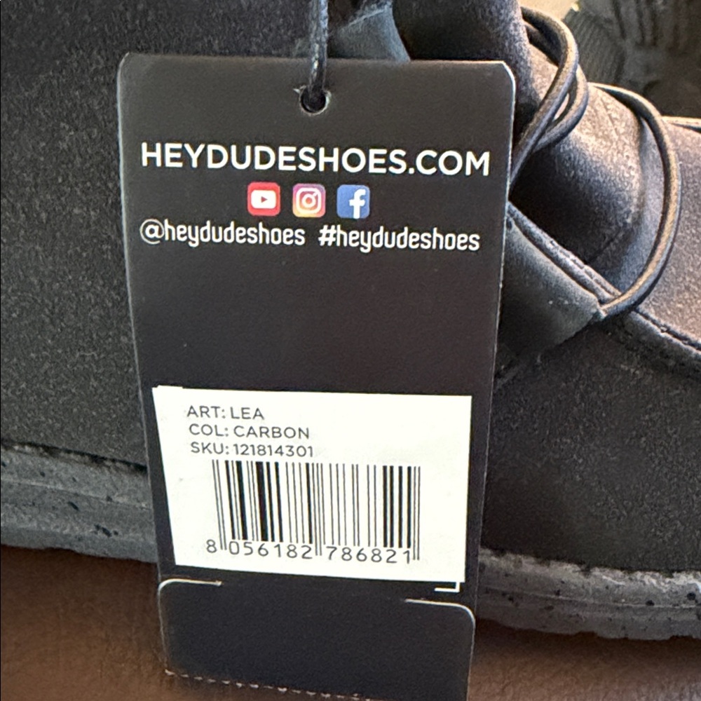 Brand new with tags size 10 Hey Dude Lea women’s boots in carbon - Picture 3 of 4
